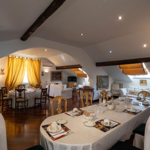 San-Giorgio-Rooms-Genova-sala-colazione55